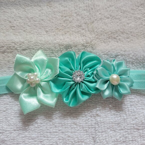 Handmade Baby Girls Headband Mint Green/Teal Size 0-3m 12"-14"D New - Picture 5 of 5